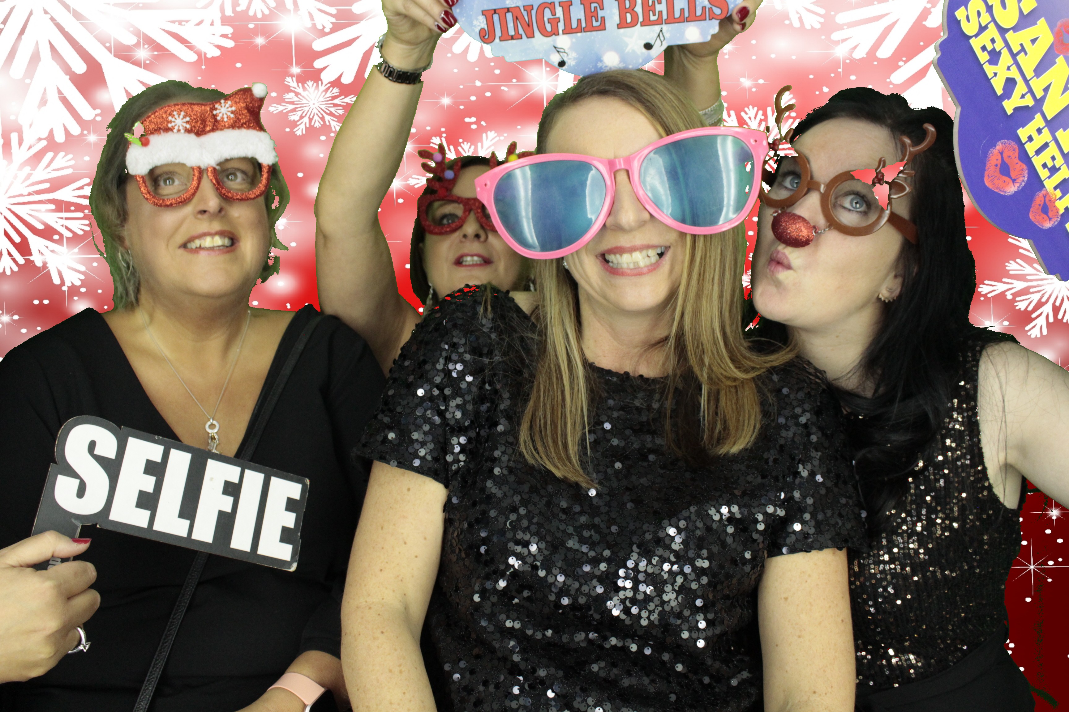 Ocean Network Express Christmas Party 2019 | View more photos from the event at gallery.myphotoboothexperience.co.uk/u/MyPhotoBoothExperienceLtd/Ocean-Network-Express-Christmas-Party-2019